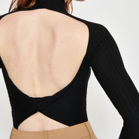 ❌SOLD❌ Dynamite Twist Open-Back Sweater Bodysuit - Picture 4 of 8